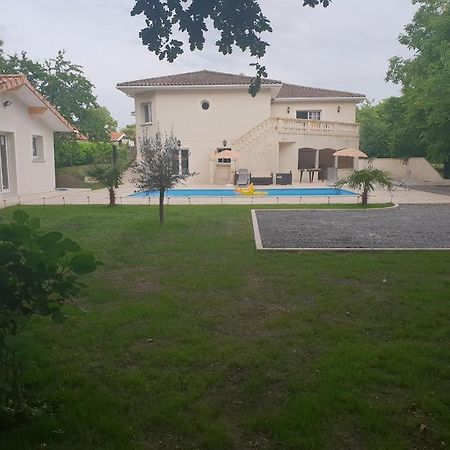 Maison Calme Et Spacieuse Bassens  Εξωτερικό φωτογραφία