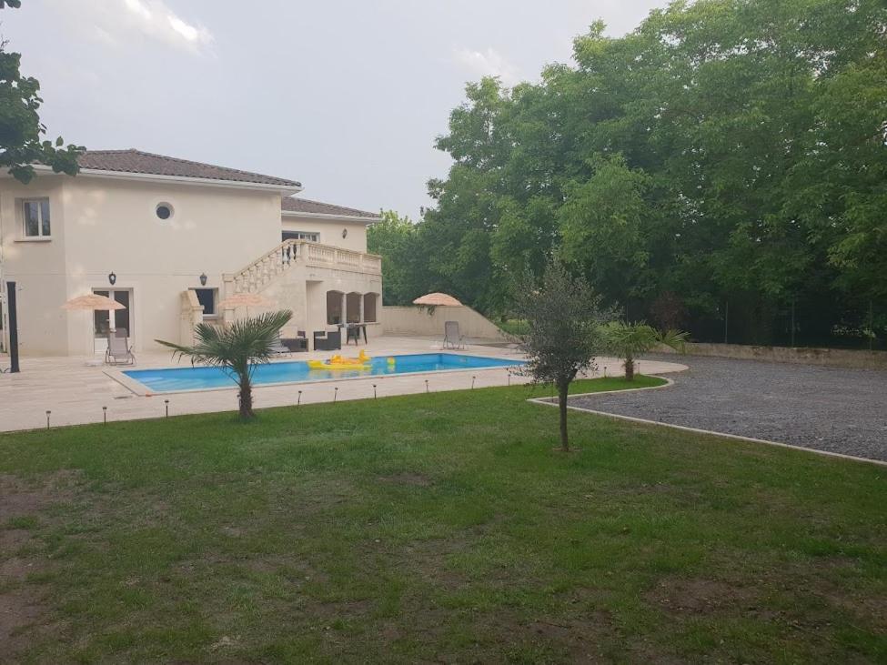 Maison Calme Et Spacieuse Bassens  Εξωτερικό φωτογραφία
