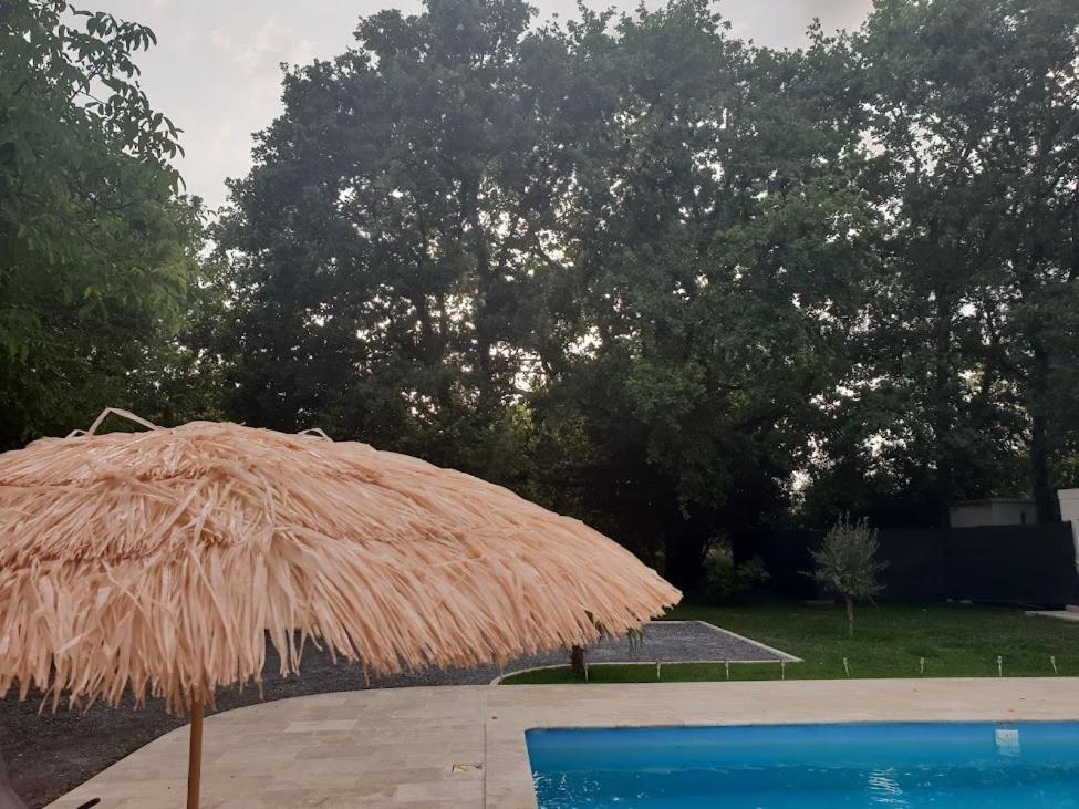 Maison Calme Et Spacieuse Bassens  Εξωτερικό φωτογραφία