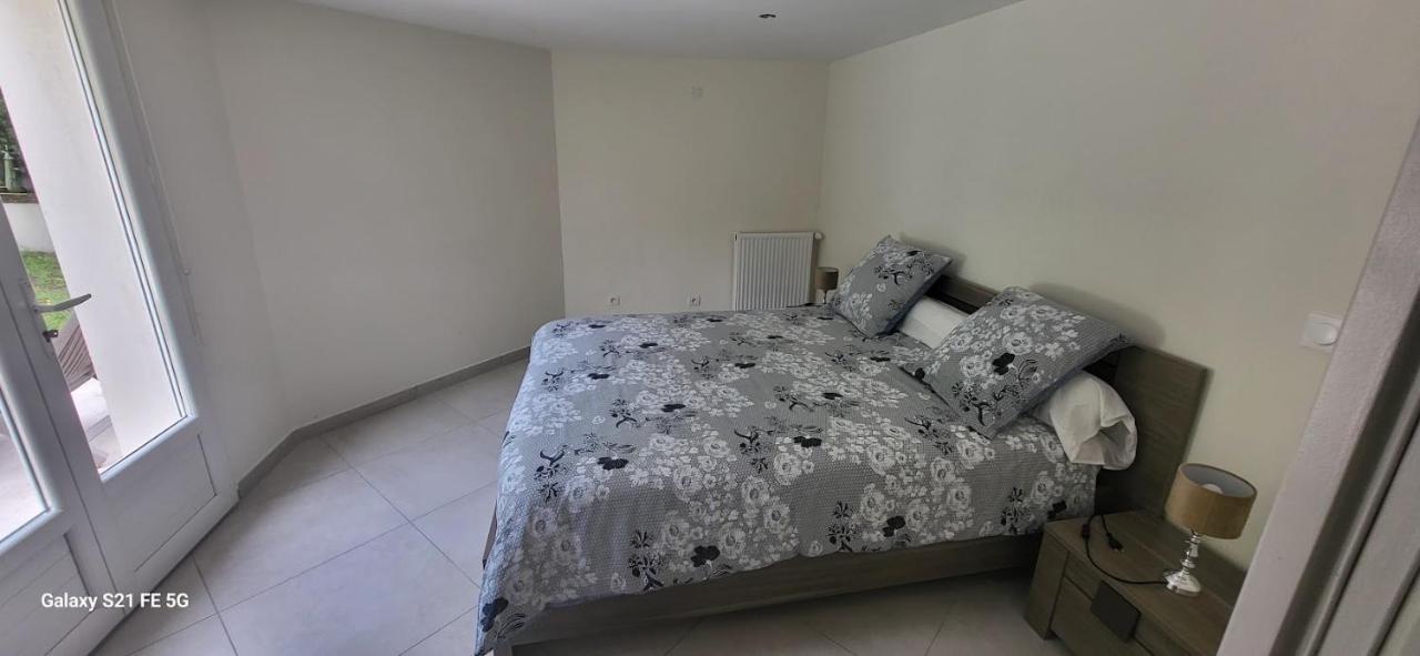 Maison Calme Et Spacieuse Bassens  Εξωτερικό φωτογραφία