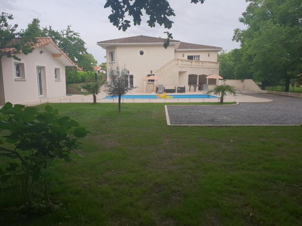 Maison Calme Et Spacieuse Bassens  Εξωτερικό φωτογραφία